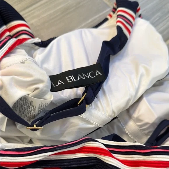 La Blanca Tankini Striped Swimsuit with Lace-Up Detail, size 6 - Picture 7 of 8